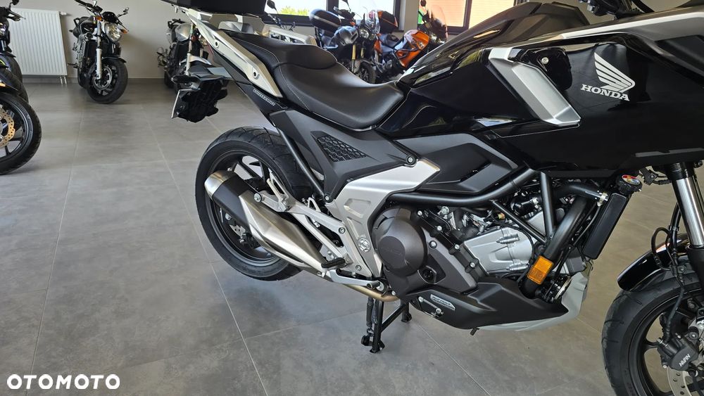 Honda NC - 33