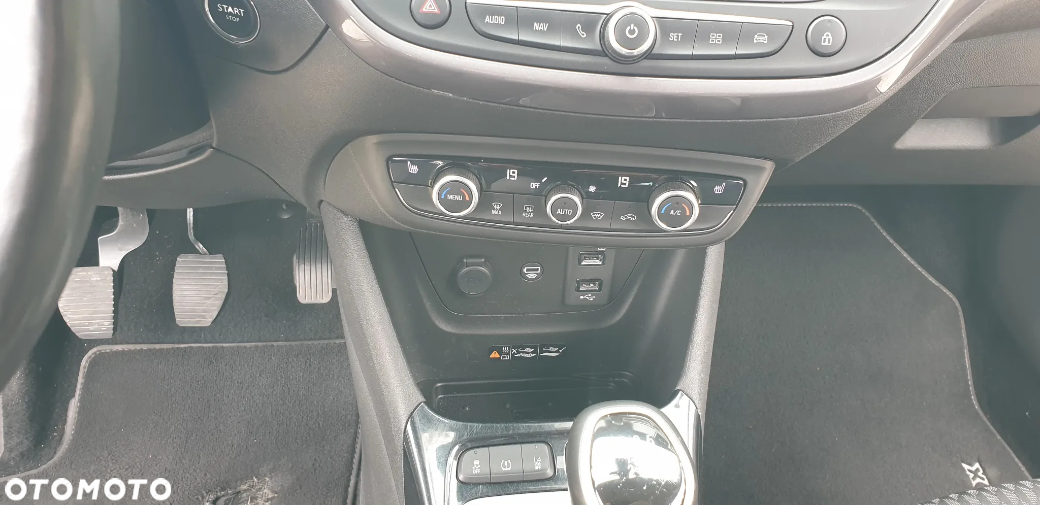 Opel Crossland X 1.2 T GPF Enjoy S&S - 16