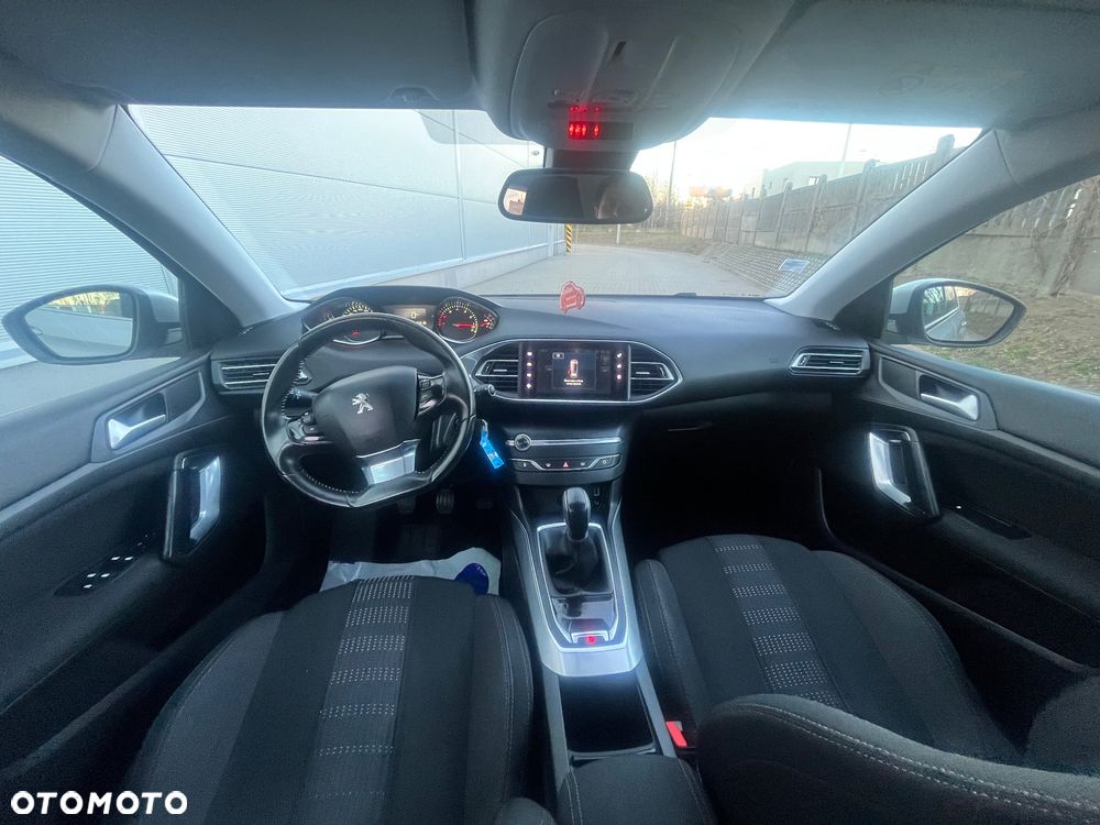 Peugeot 308 110 e-THP Stop & Start Allure - 12