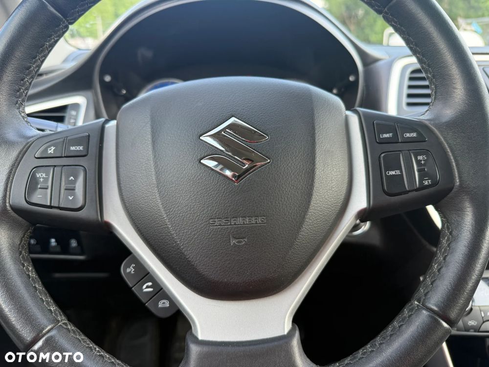 Suzuki S-Cross - 10