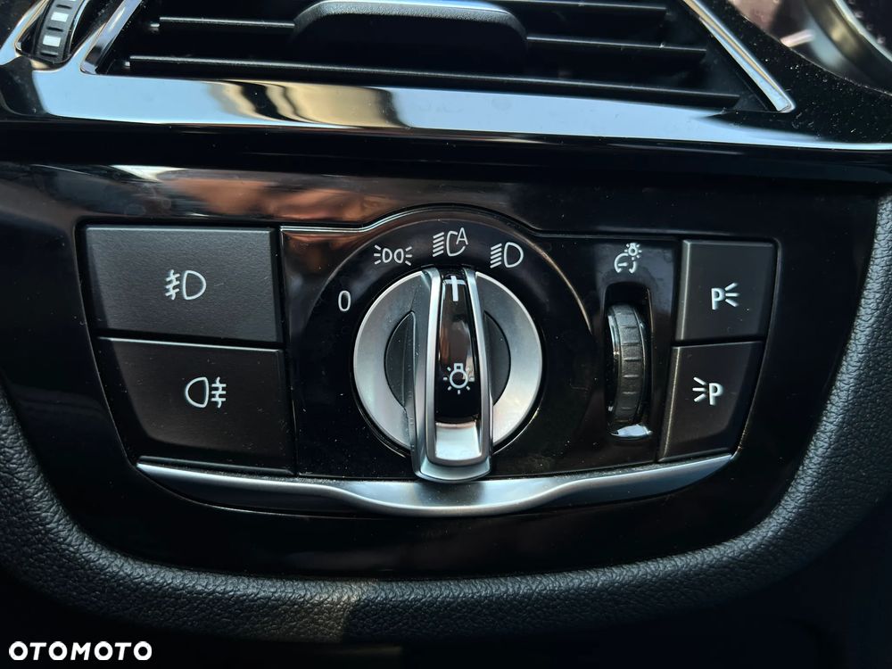 BMW Seria 5 520d Sport Line - 20