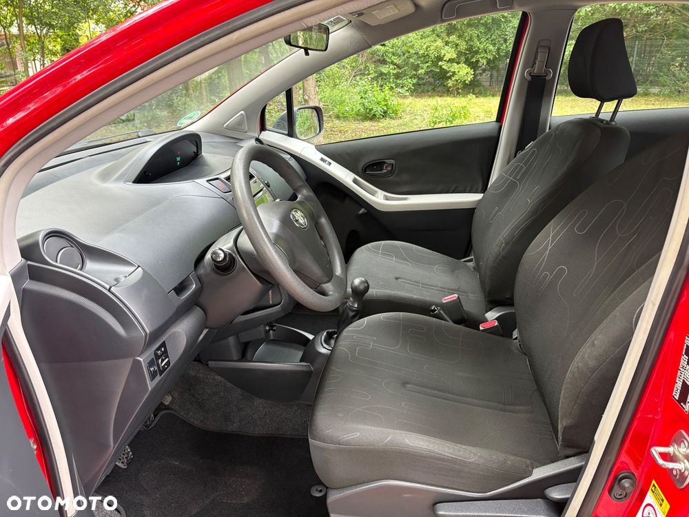 Toyota Yaris 1.0 VVT-i - 21