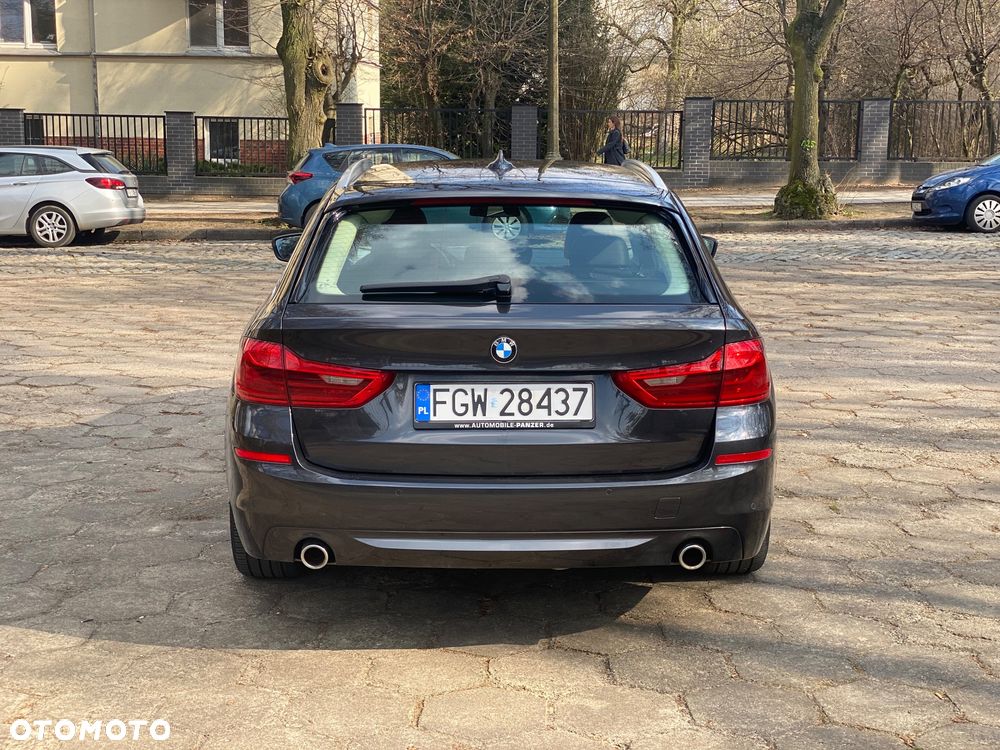 BMW 5 Series 2018 photo 5