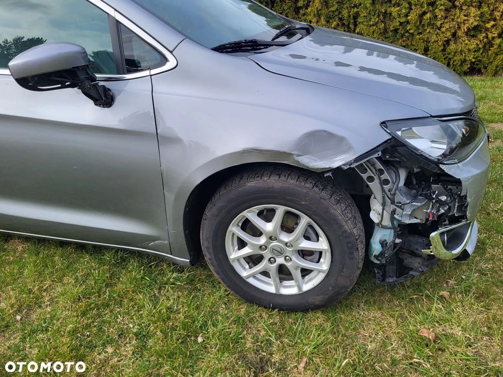 Chrysler Pacifica - 18