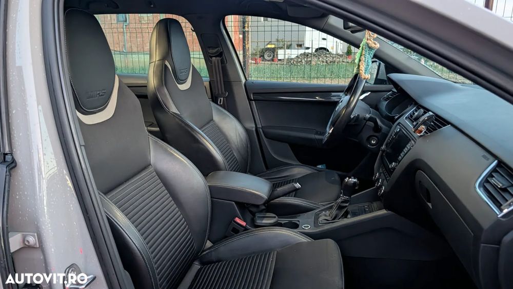 Skoda Octavia 2.0 TDI DSG RS - 4