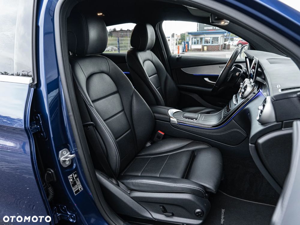 Mercedes-Benz GLC - 25