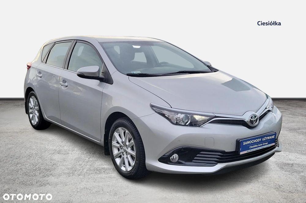 Toyota Auris - 11