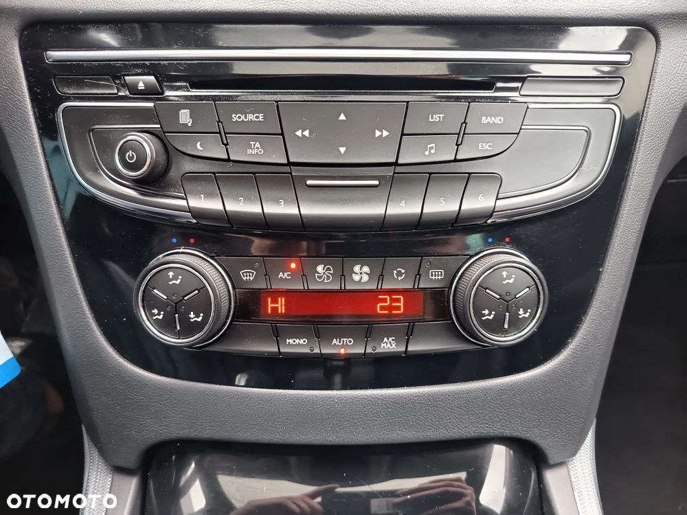 Peugeot 508 HDi FAP 140 Allure - 24