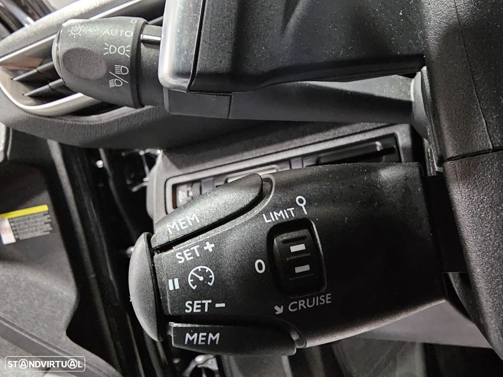 Peugeot 5008 1.5 BlueHDi Allure Pack EAT8 - 18