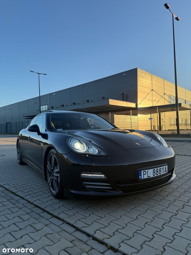 Porsche Panamera 4S - 19