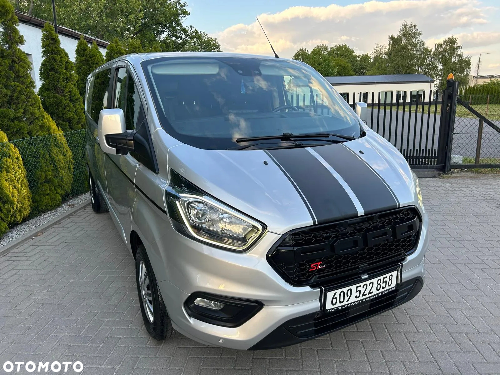 Ford Transit Custom 300 L2H1 Limited (bryg.) - 9