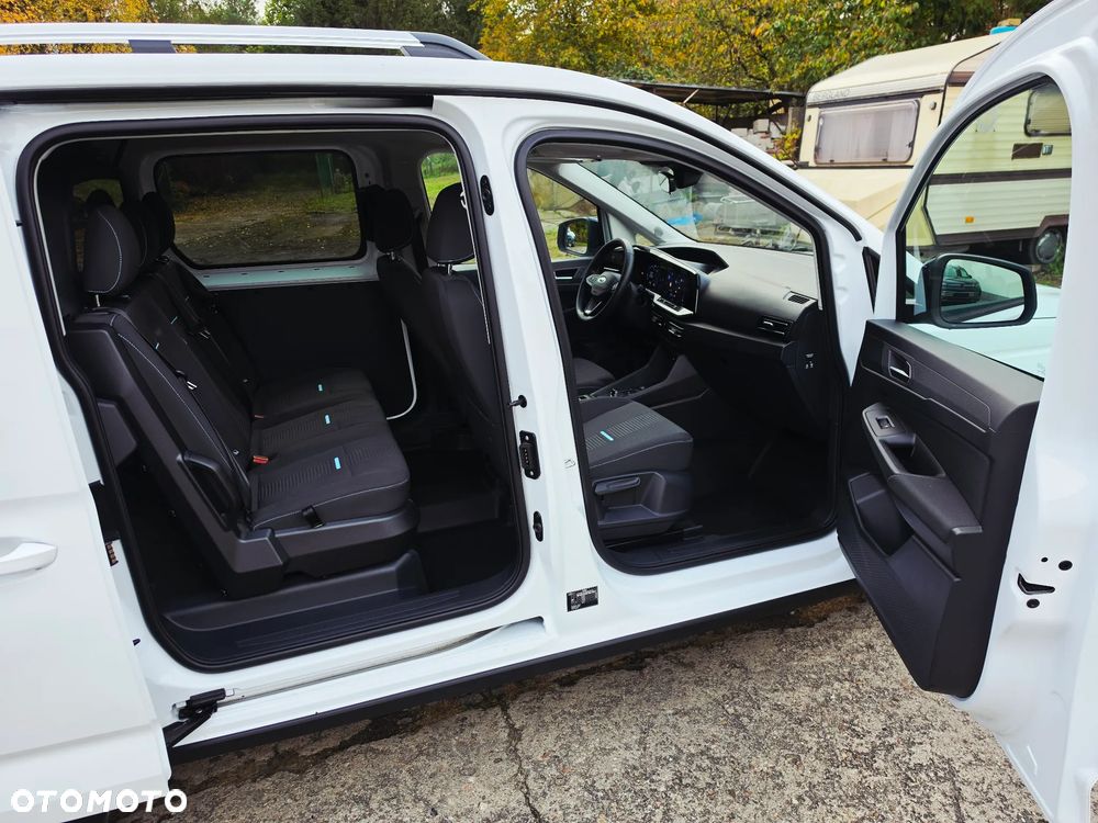Ford Transit Connect - 26