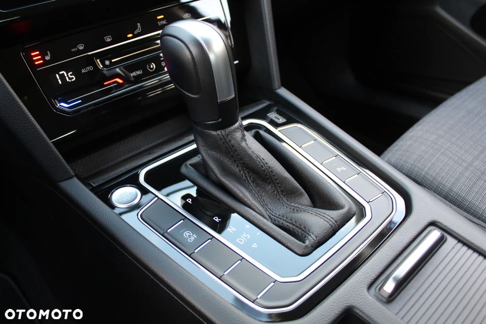 Volkswagen Passat 2.0 TSI Business DSG - 21