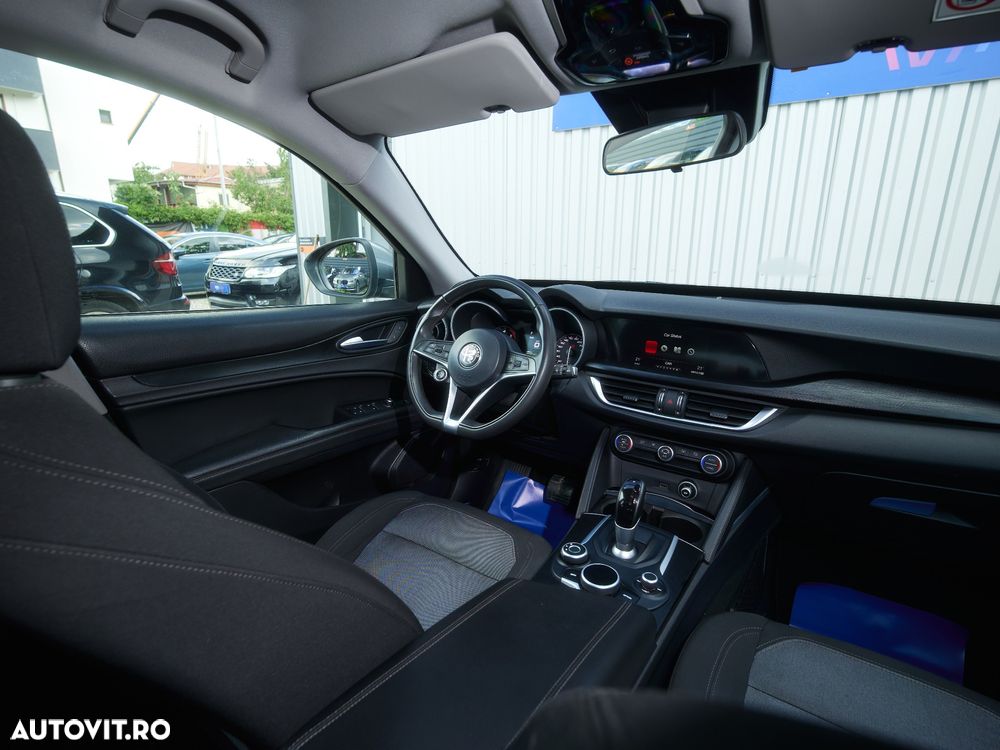 Alfa Romeo Stelvio 2.2 16V AT8-Q4 Executive - 7