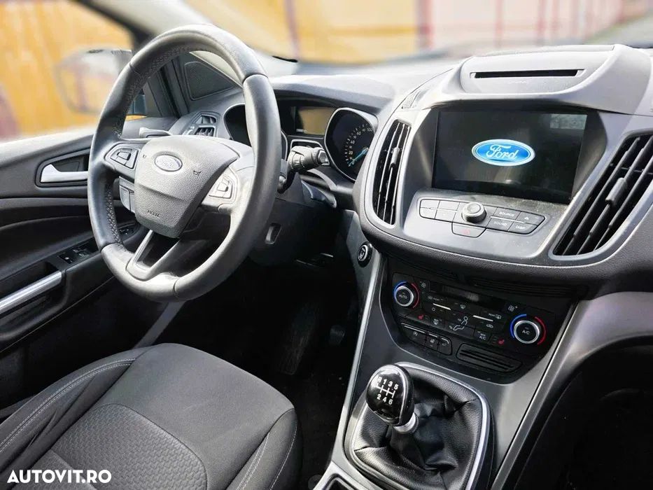 Ford Kuga 1.5 EcoBoost 2x4 Cool & Connect - 6