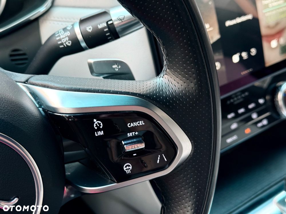 Jaguar XF D200 R-Dynamic SE - 18