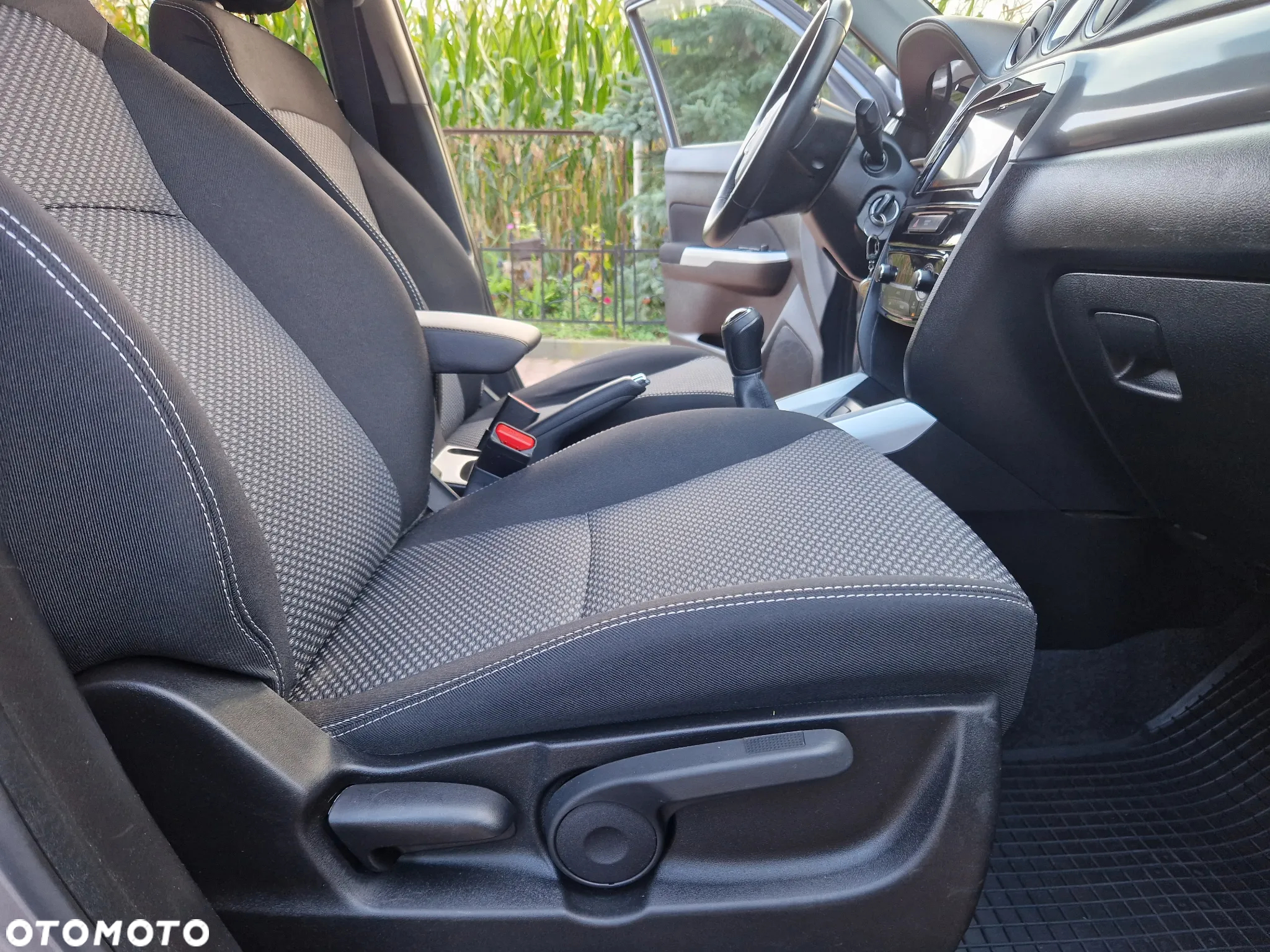 Suzuki Vitara 1.6 Premium 4WD - 25