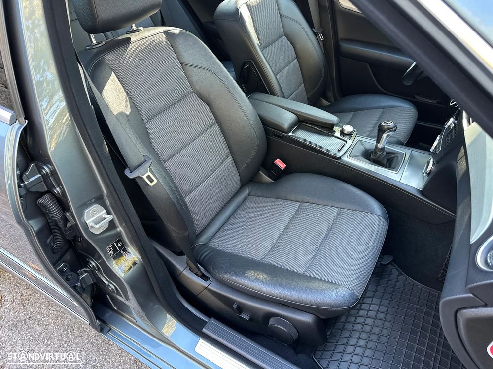 Mercedes-Benz C 220 Station CDI DPF (BlueEFFICIENCY) Avantgarde - 24