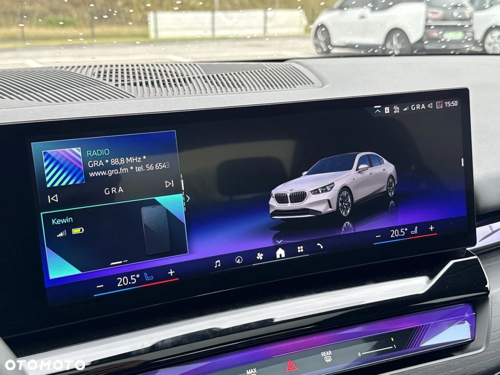 BMW Seria 5 530e xDrive PHEV - 26