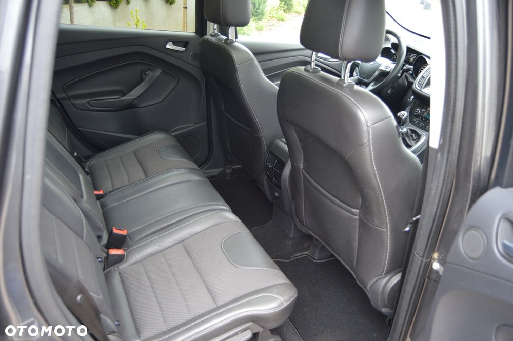 Ford Kuga ver-2-0-tdci-2x4-titanium - 12