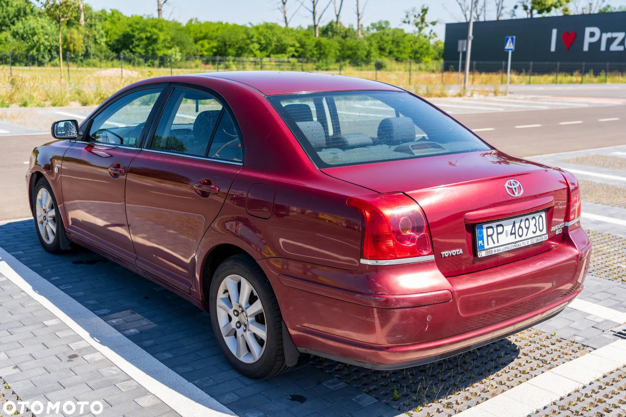 Toyota Avensis - 12