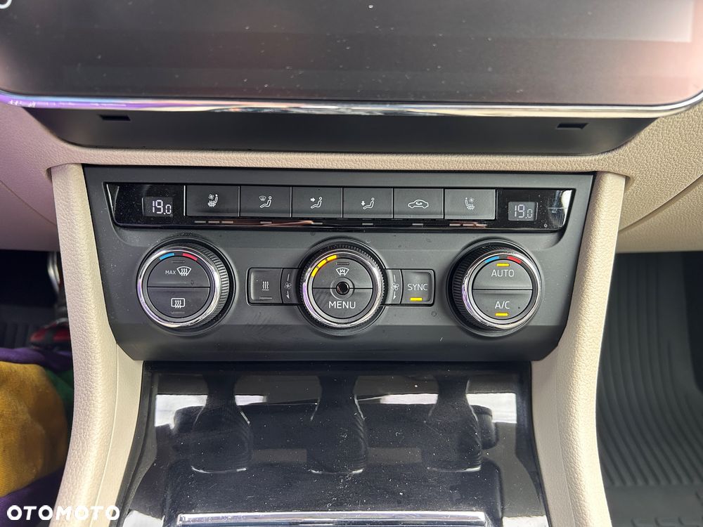 Skoda Superb 2.0 TDI 4x4 L&K DSG - 7