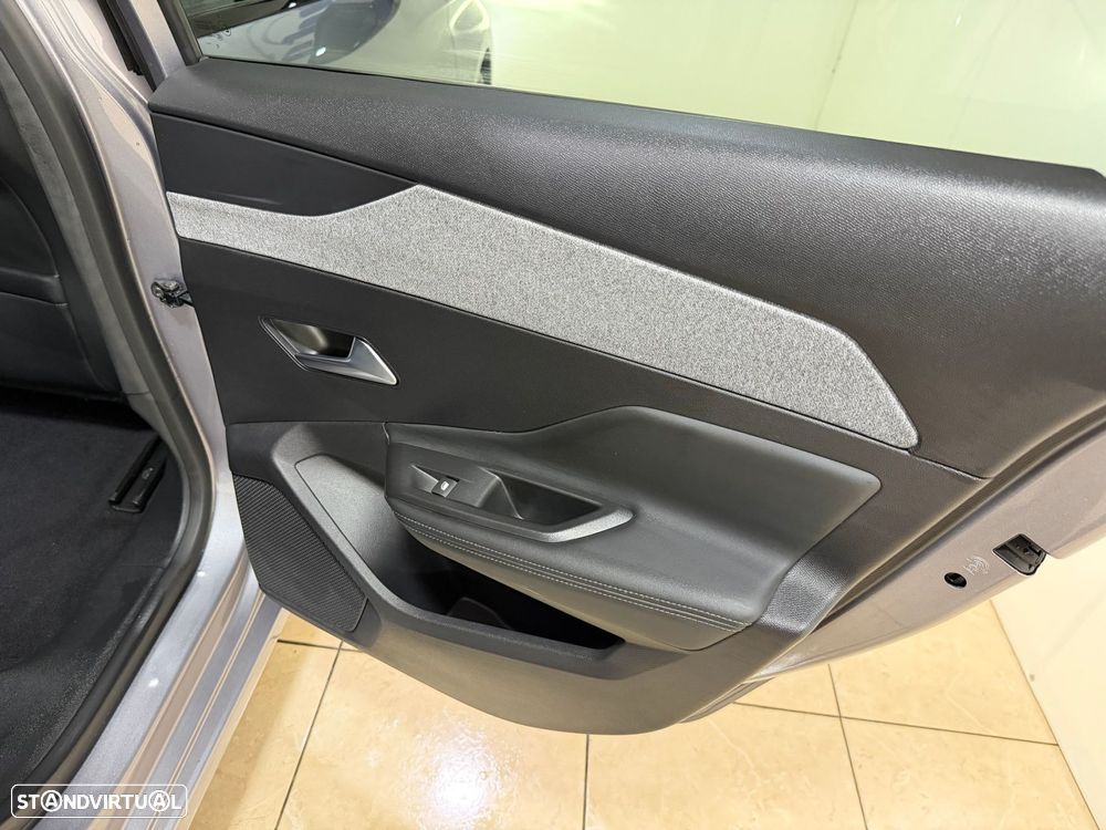 Peugeot 308 1.5 BlueHDi Allure Pack - 42