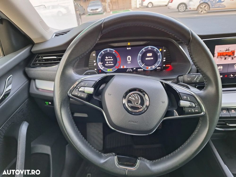 Skoda Octavia 2.0 TDI DSG Style - 6