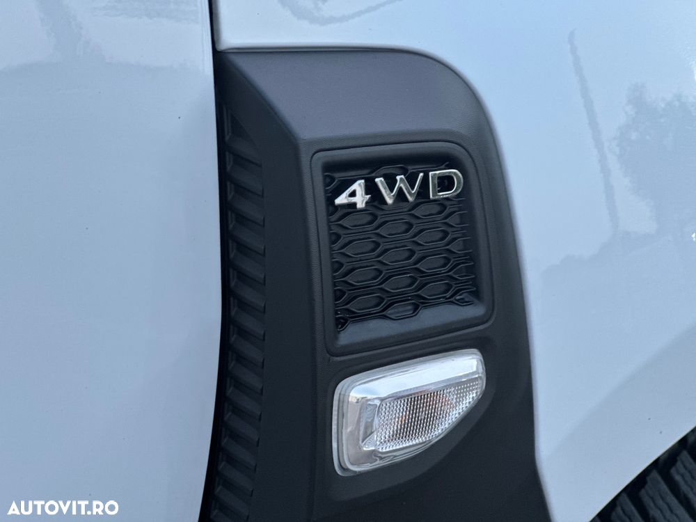 Dacia Duster 1.5 Blue dCi 4WD Essential - 10