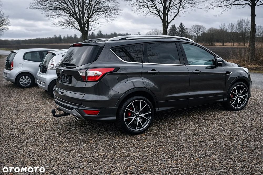 Ford Kuga 2.0 TDCi 4x2 Titanium - 2
