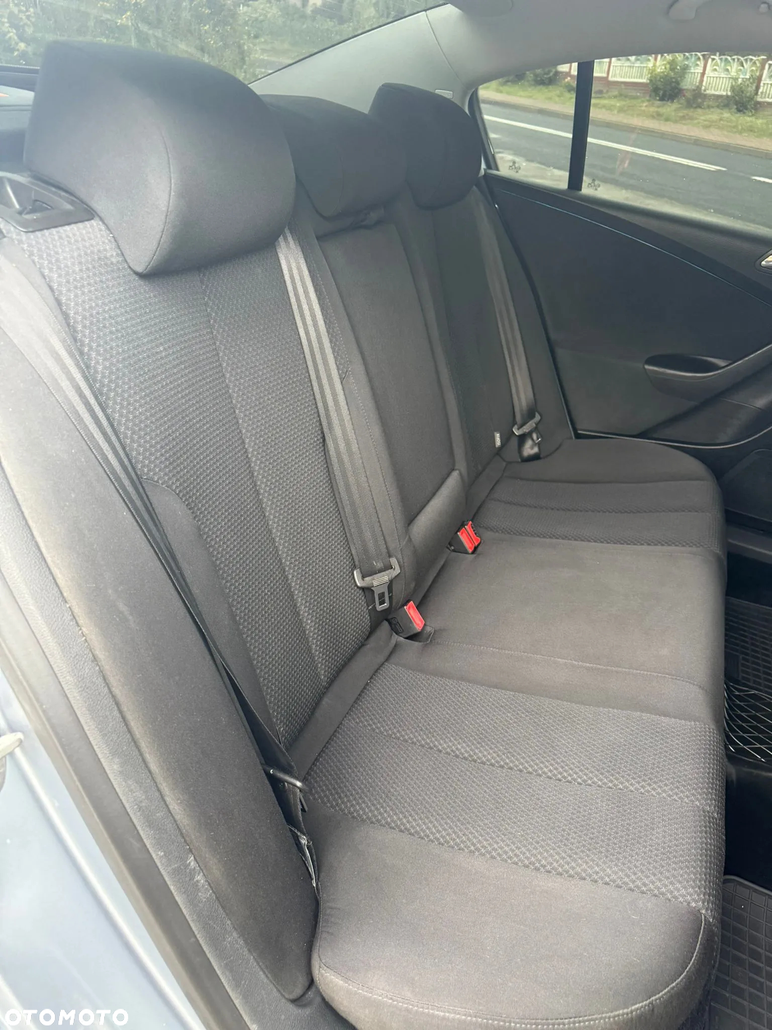 Volkswagen Passat 1.6 Comfortline - 13