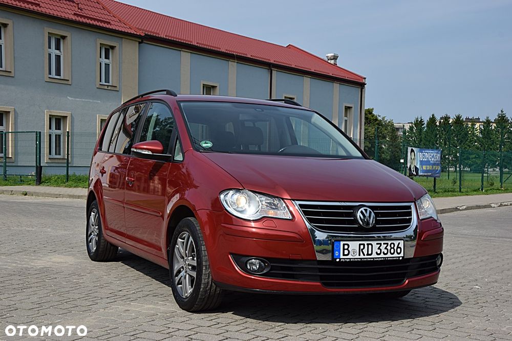 Volkswagen Touran 1.4 TSI DSG Conceptline - 2