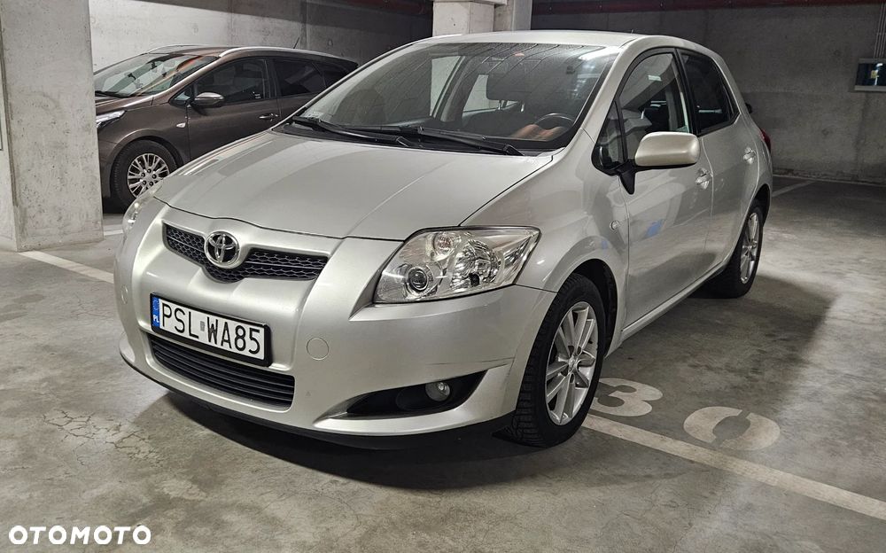 Toyota Auris 1.6 VVT-i Sol - 2
