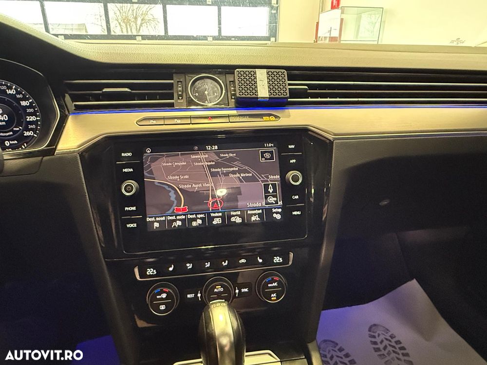 Volkswagen Passat 2.0 TDI SCR DSG Highline - 25