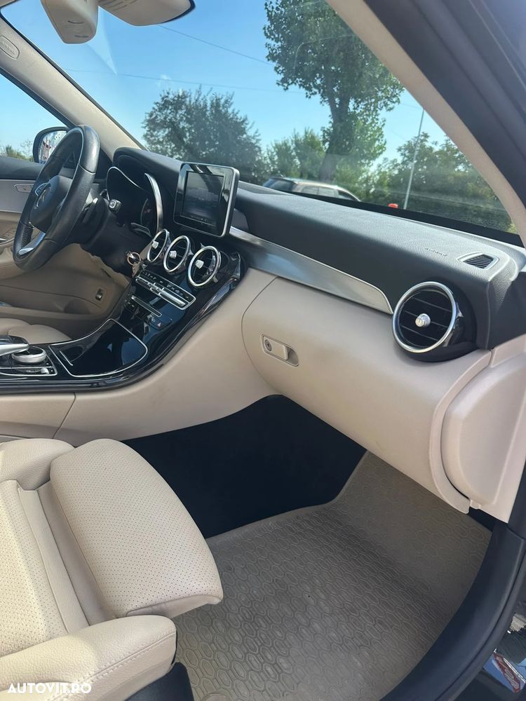Mercedes-Benz C - 6