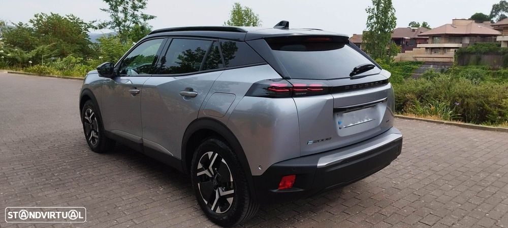 Peugeot e-2008 54 kWh GT - 8