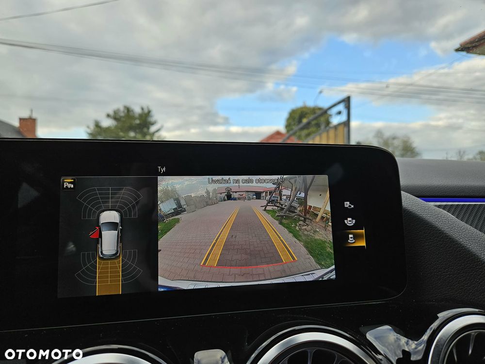 Mercedes-Benz GLA 180 AMG Line - 15