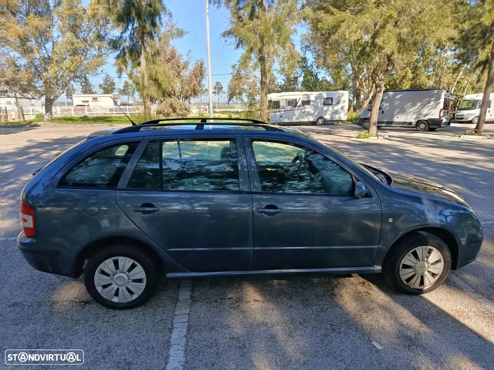 Skoda Fabia Break 1.2 Active - 4