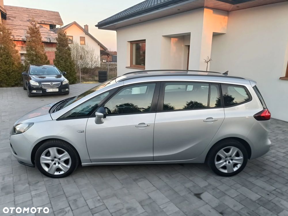 Opel Zafira - 9