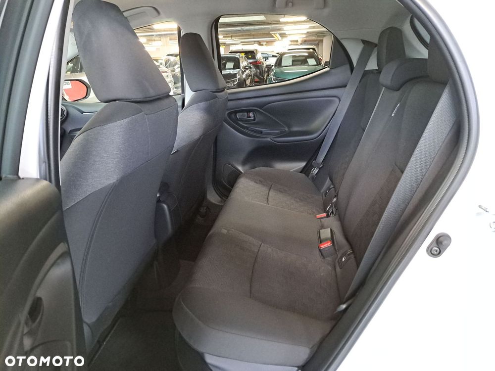 Toyota Yaris Hybrid 1.5 Style - 13