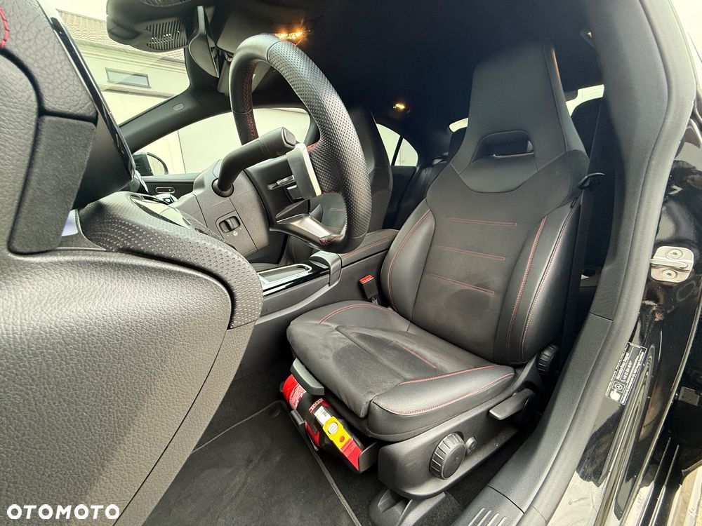 Mercedes-Benz CLA 200 mHEV AMG Line 7G-DCT - 12