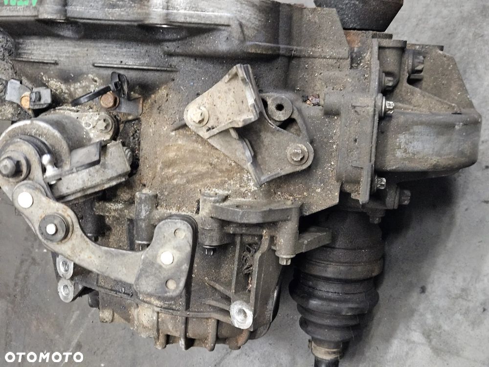 Opel Astra J 4 IV Meriva B 1.7 CDTI skrzynia biegów M32 - 5