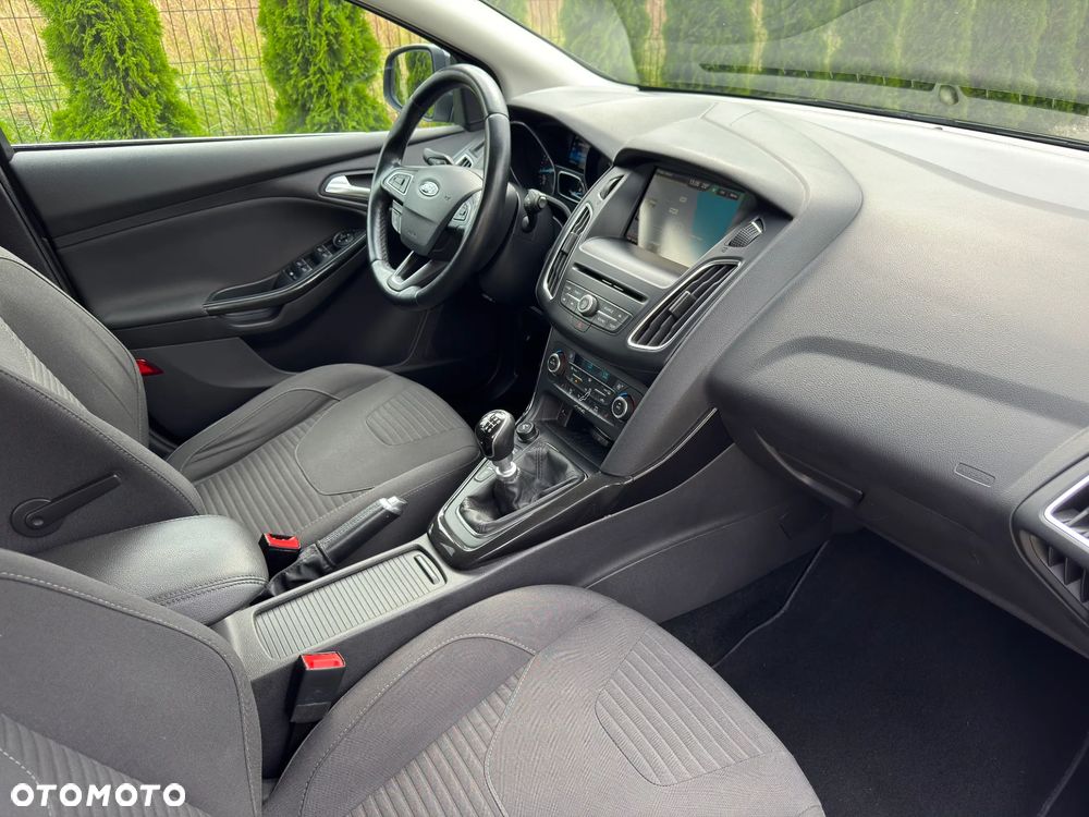 Ford Focus 1.0 EcoBoost Titanium - 18
