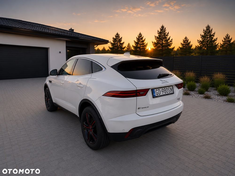 Jaguar E-Pace 2.0 i4D FWD - 3