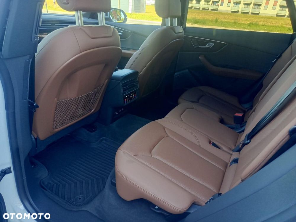 Audi Q8 55 TFSI mHEV Quattro Tiptronic - 12