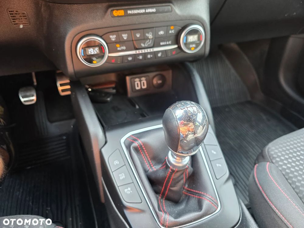 Ford Focus 1.5 EcoBlue SCR ST-Line - 15