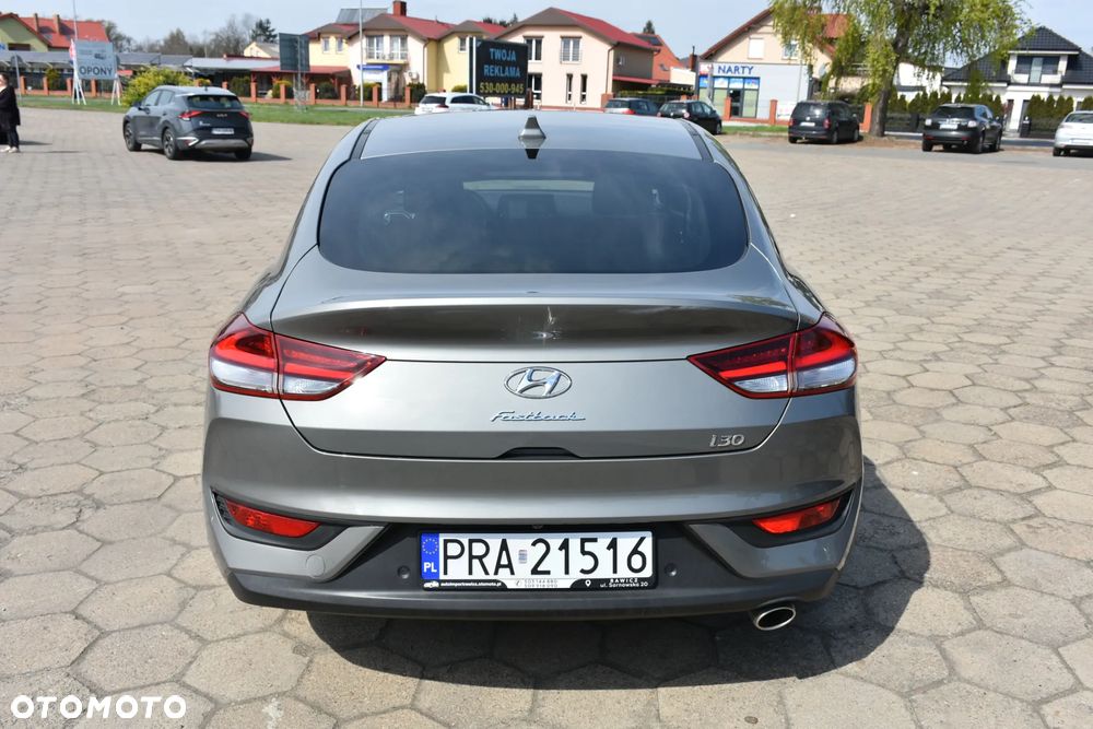 Hyundai i30 1.4 T-GDI YES - 10