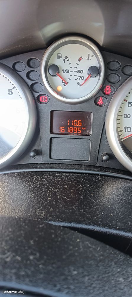 Peugeot 207 - 8