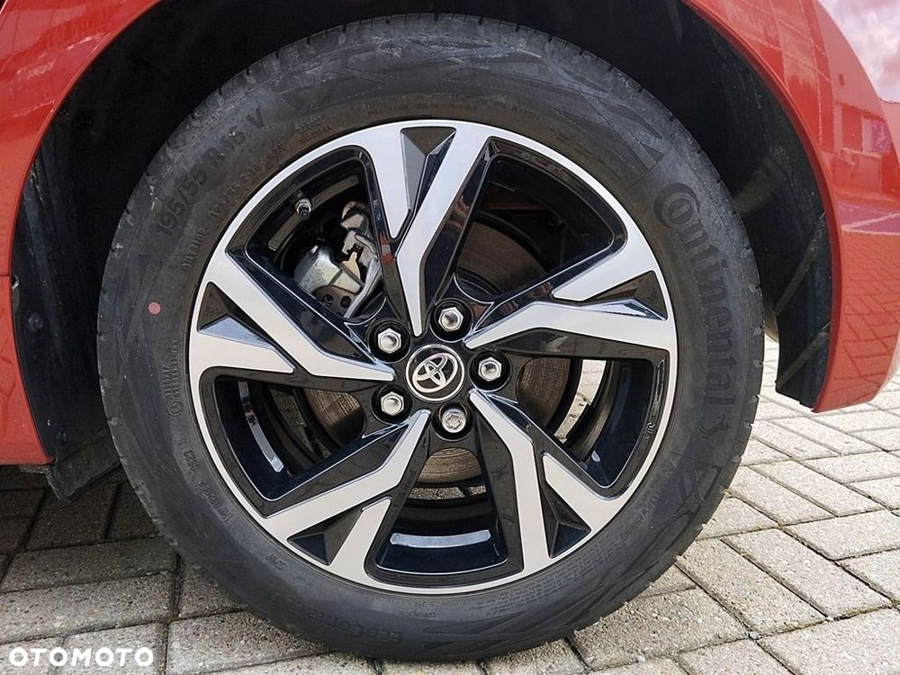 Toyota Yaris Hybrid 1.5 Style - 17