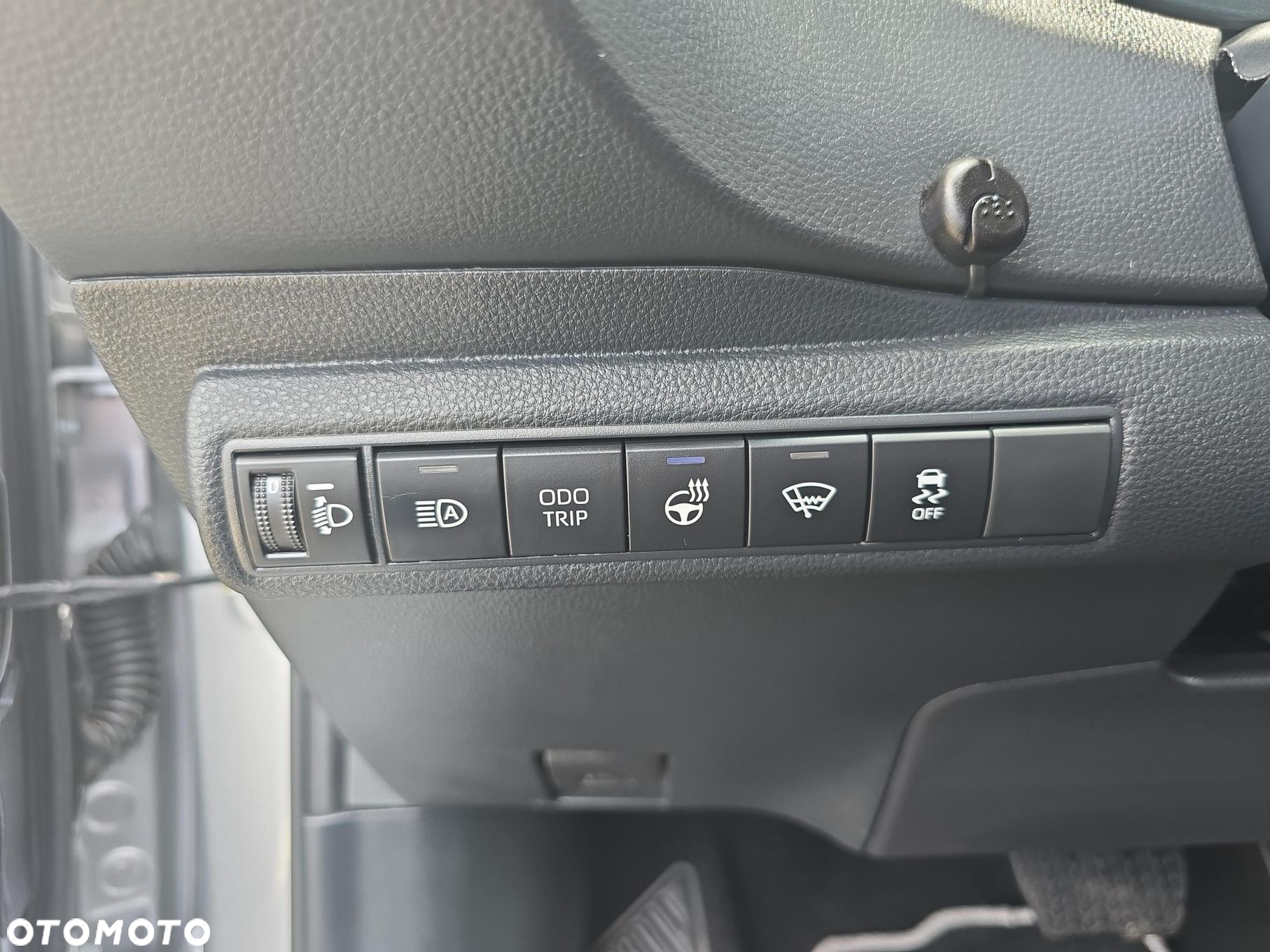 Toyota Corolla - 22